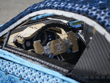 Bugatti Chiron z klock&oacute;w LEGO w skali 1:1